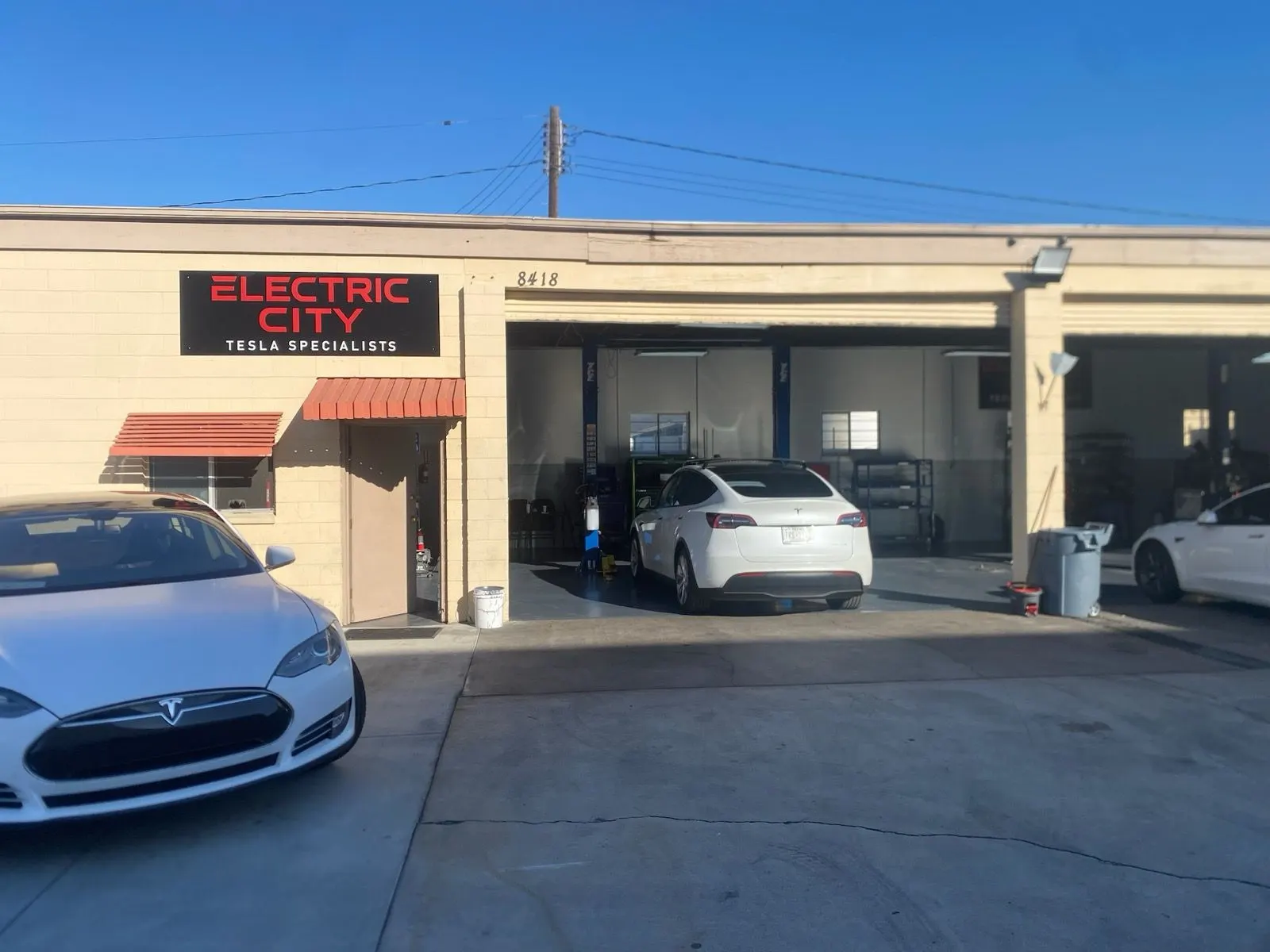 Electric City storefront at 8418 Katella Ave, Stanton